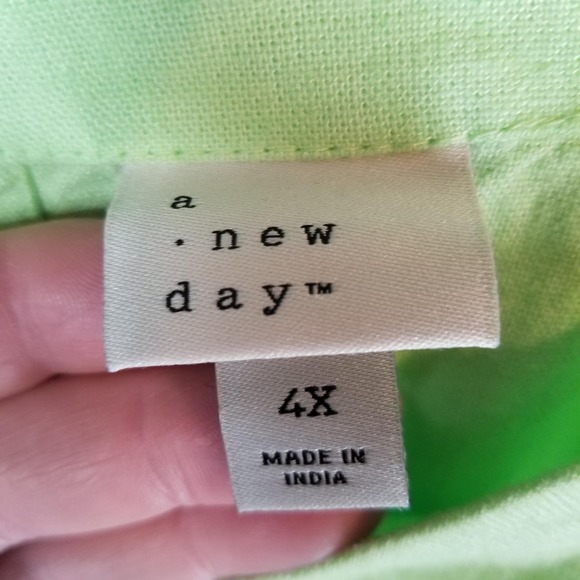 A New Day Womens Plus Size 4X Sleeveless Keyhole Neck Top Lime Green Linen Blend - Picture 3 of 7